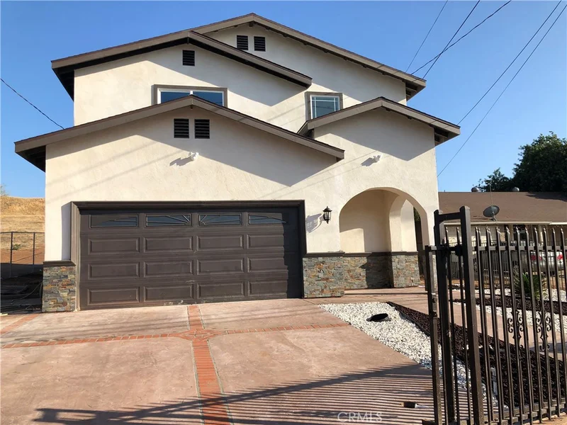 10334 Wells, Riverside, CA 92505