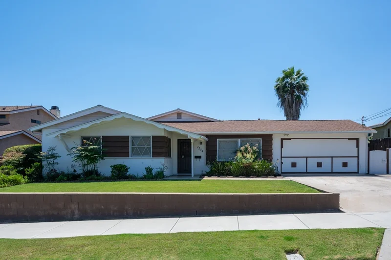 1234 Purdy St, Spring Valley, CA 91977