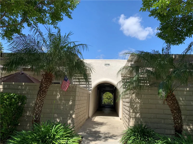 2258 Via Puerta #B, Laguna Woods, CA 92637