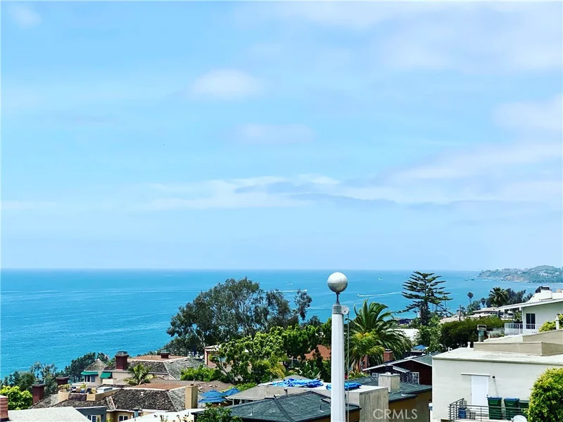 2570 Glenneyre, Laguna Beach, CA 92651