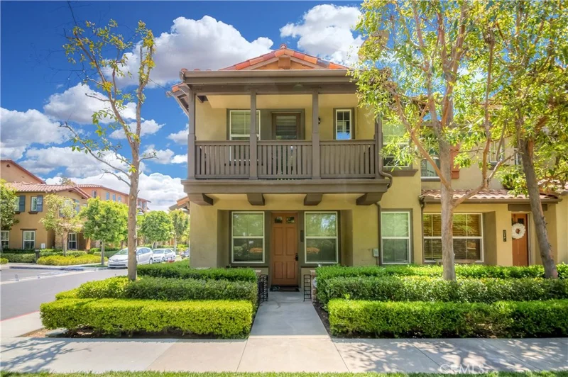 102 Coral Rose, Irvine, CA 92603