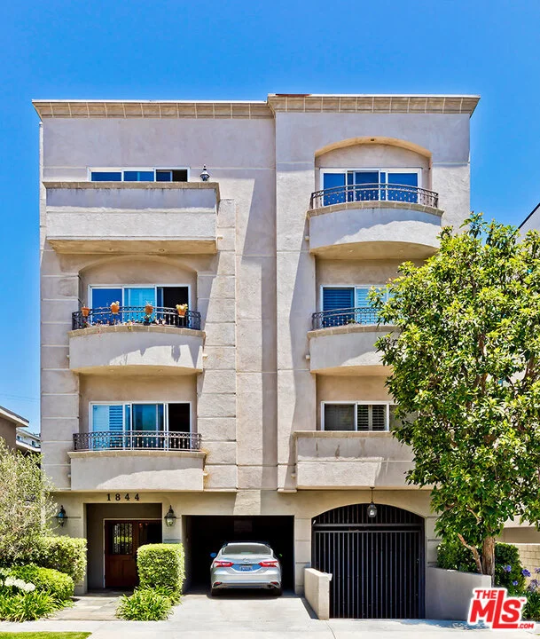 1844 Glendon #202, Westwood, CA 90025