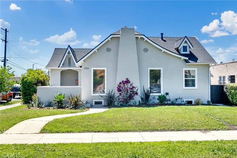 2955 12th, Los Angeles, CA 90018