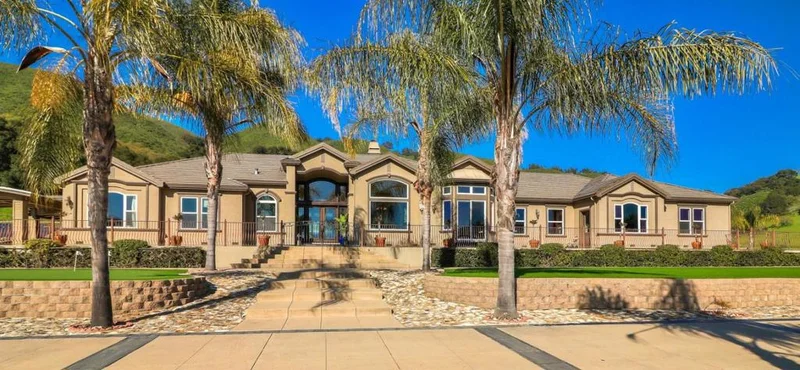 2995 Day, Gilroy, CA 95020