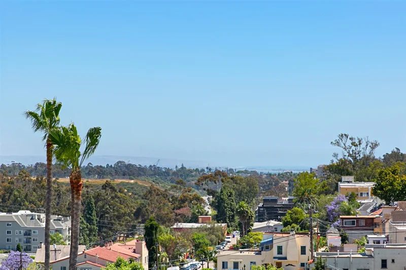1907 Robinson #105, San Diego, CA 92104