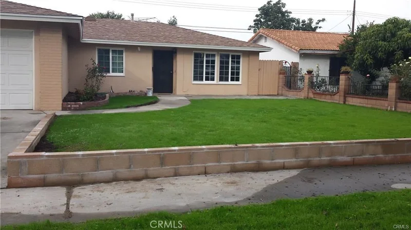 1138 S Nakoma Drive, Santa Ana, CA 92704