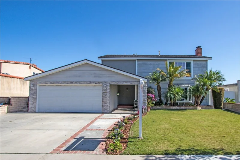 9121 Warfield, Huntington Beach, CA 92646