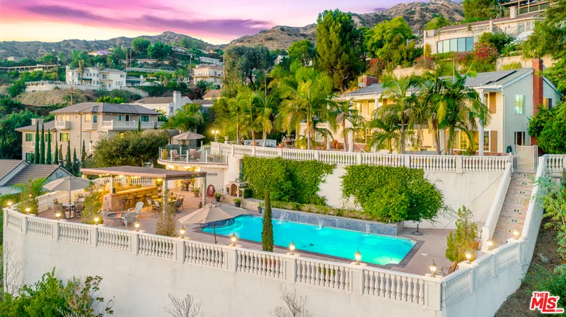 1038 Sherlock, Burbank, CA 91501