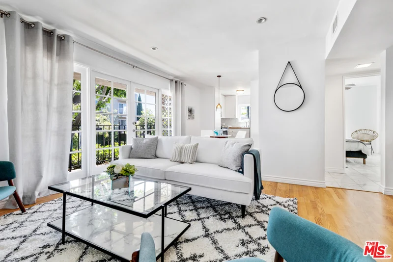 1023 Hancock #116, West Hollywood, CA 90069