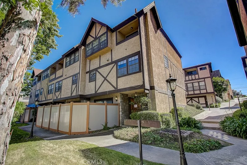858 Monterey, Alhambra, CA 91801