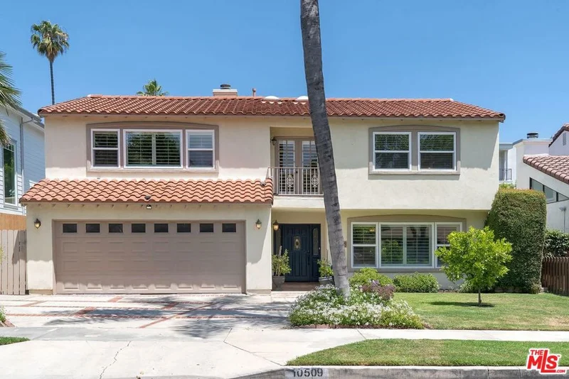 10509 Bloomfield, Toluca Lake, CA 91602