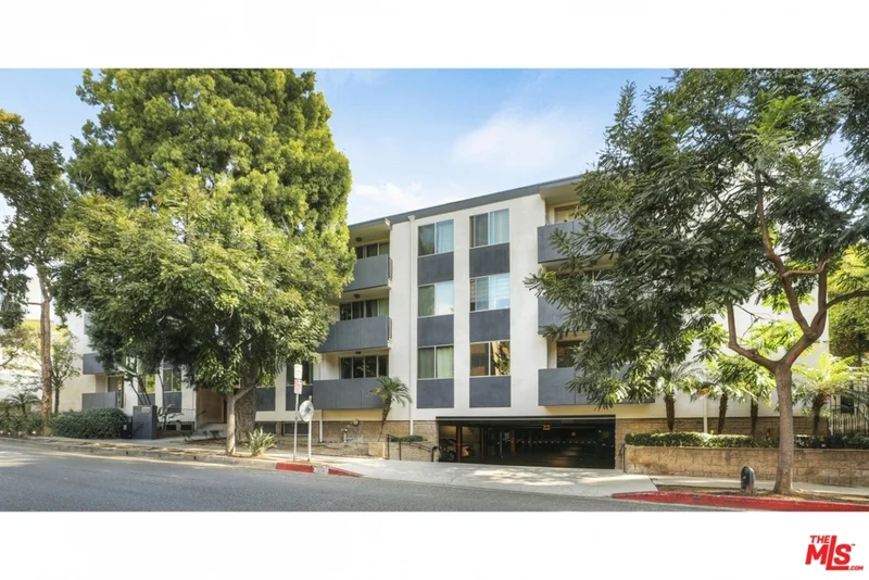 1010 Kings #201, West Hollywood, CA 90069
