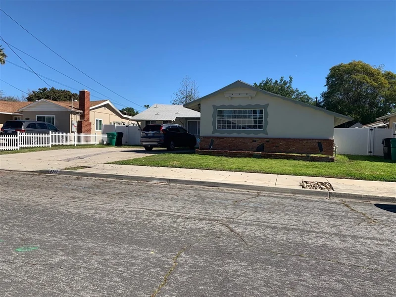 6207 Lake Arago Ave, San Diego, CA 92119