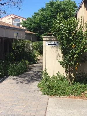451 Dela Vina #207, Monterey, CA 93940