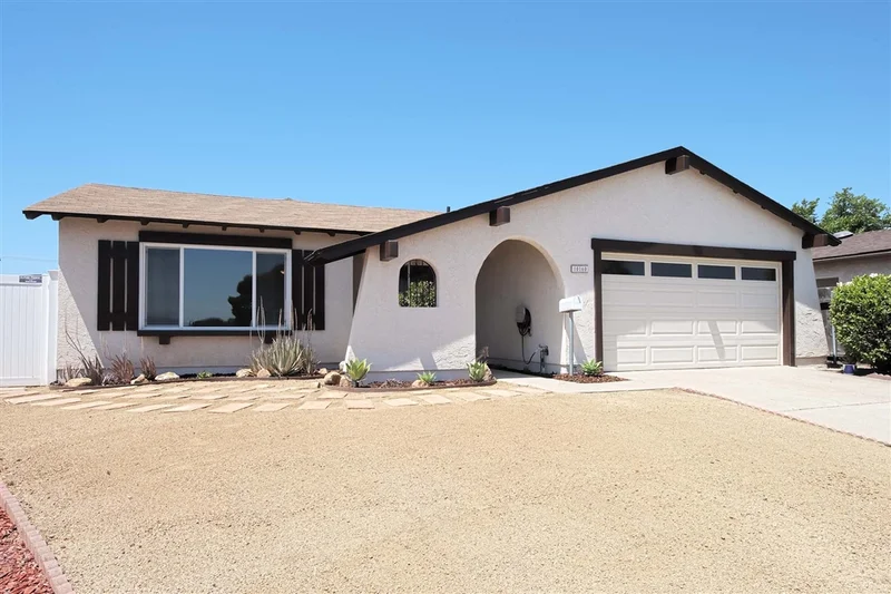 10160 Montura Ave, Santee, CA 92071