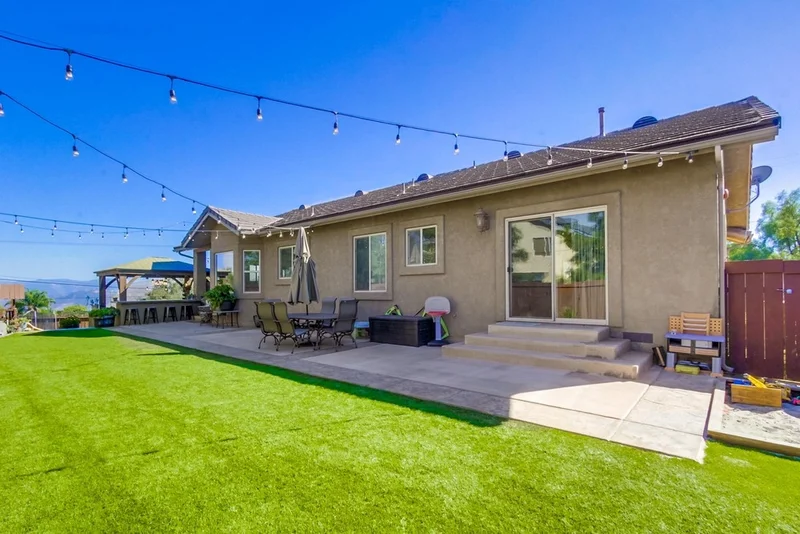 105 Scenic Dr, El Cajon, CA 92021