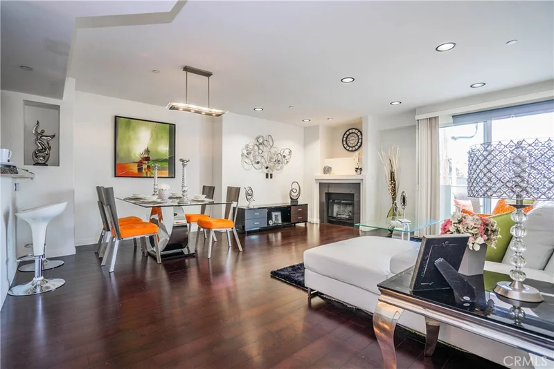 1150 Oxford #201, Los Angeles, CA 90006