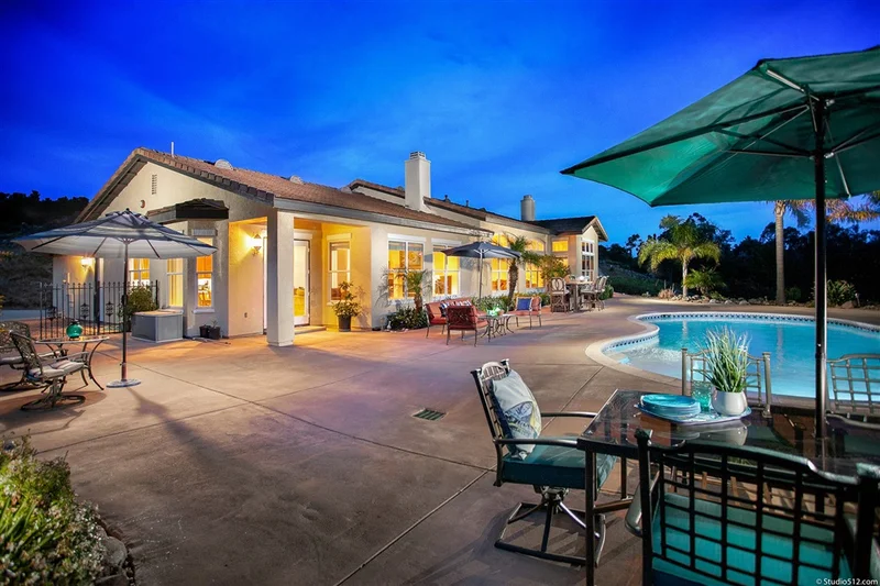 27051 Toyon Ridge Trail, Valley Center, CA 92082
