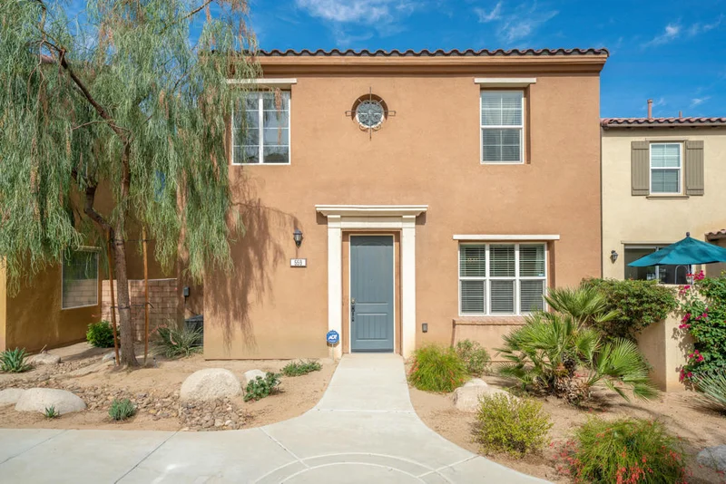 559 Via De La Paz, Palm Desert, CA 92211