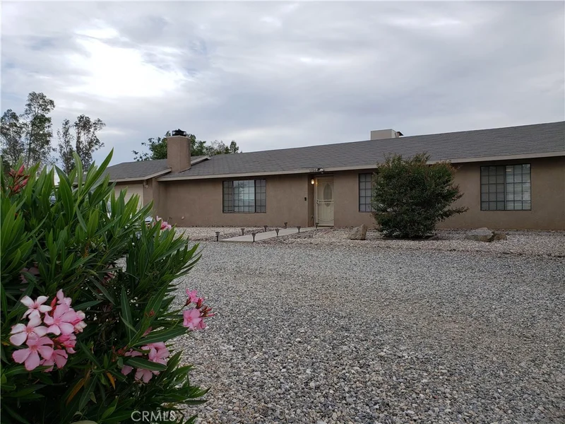 11564 4th, Hesperia, CA 92345