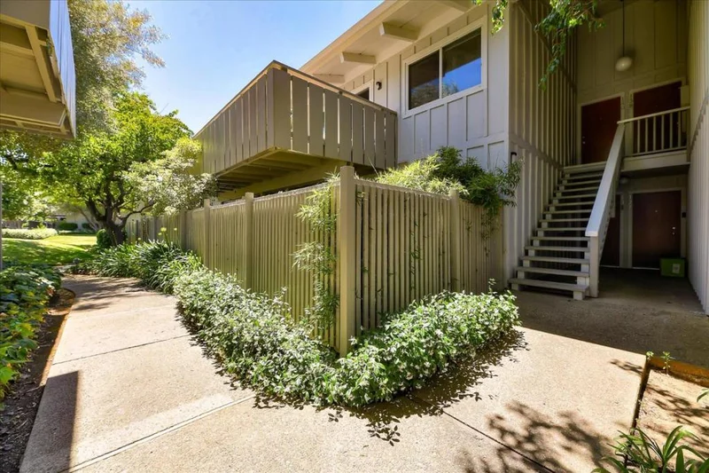 255 Rengstorff #139, Mountain View, CA 94040