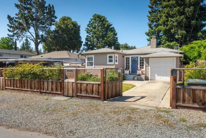 274 Roble, Redwood City, CA 94061