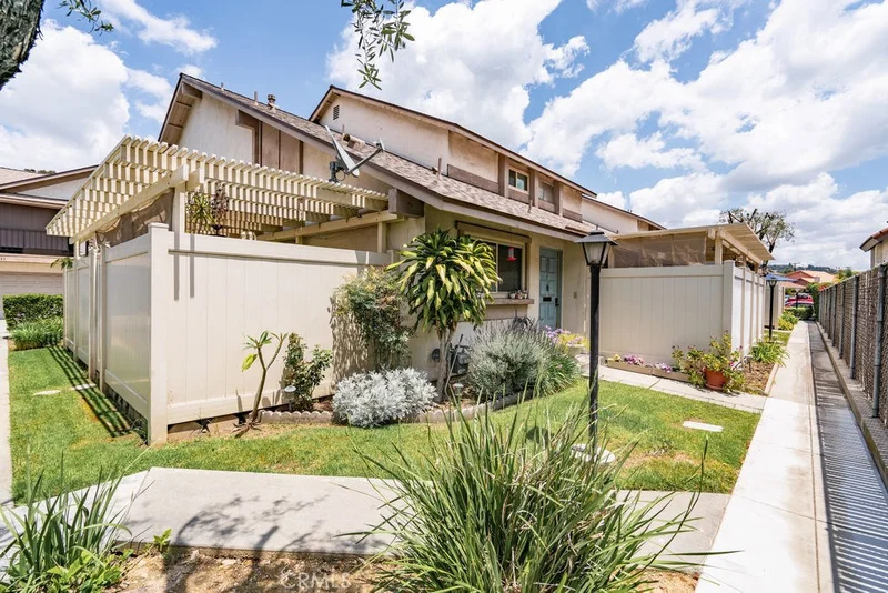 5557 Pioneer, Whittier, CA 90601