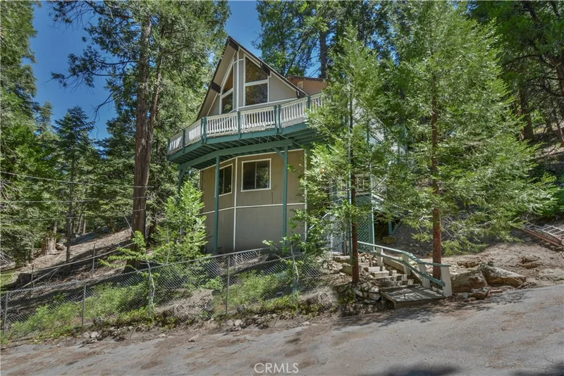 424 Cedarbrook, Twin Peaks, CA 92391