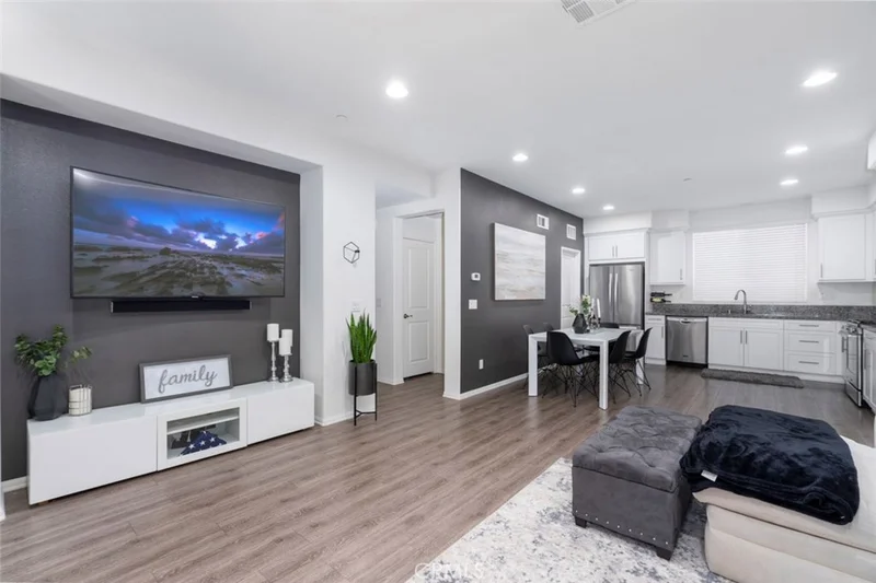 12467 Phoenix, Eastvale, CA 91752