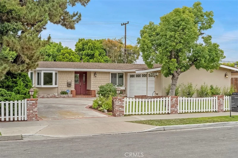 3025 Samoa, Costa Mesa, CA 92626