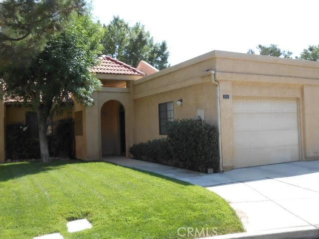 11665 Ash, Apple Valley, CA 92308
