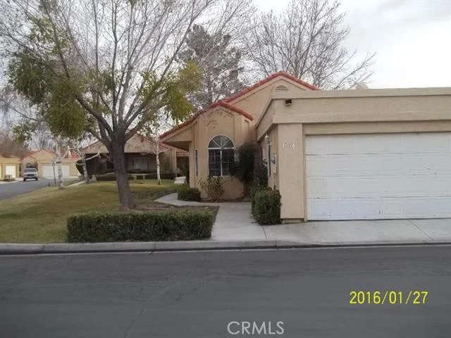 19061 Frances, Apple Valley, CA 92308