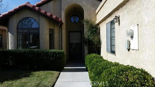11686 Cedar, Apple Valley, CA 92308