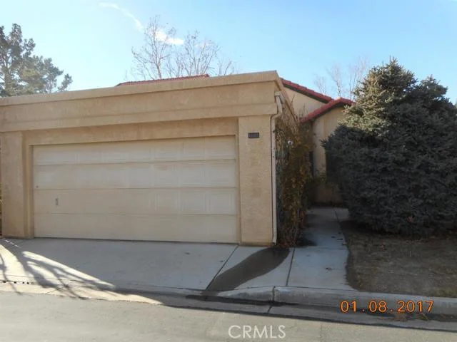 11682 Cedar, Apple Valley, CA 92308