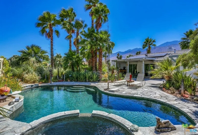 546 Sunset, Palm Springs, CA 92262