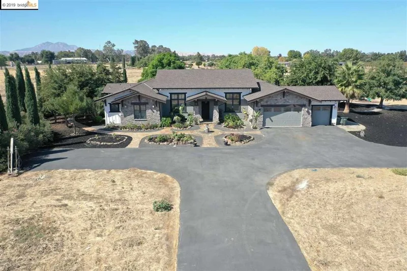 2300 Bartels Dr, Brentwood, CA 94548