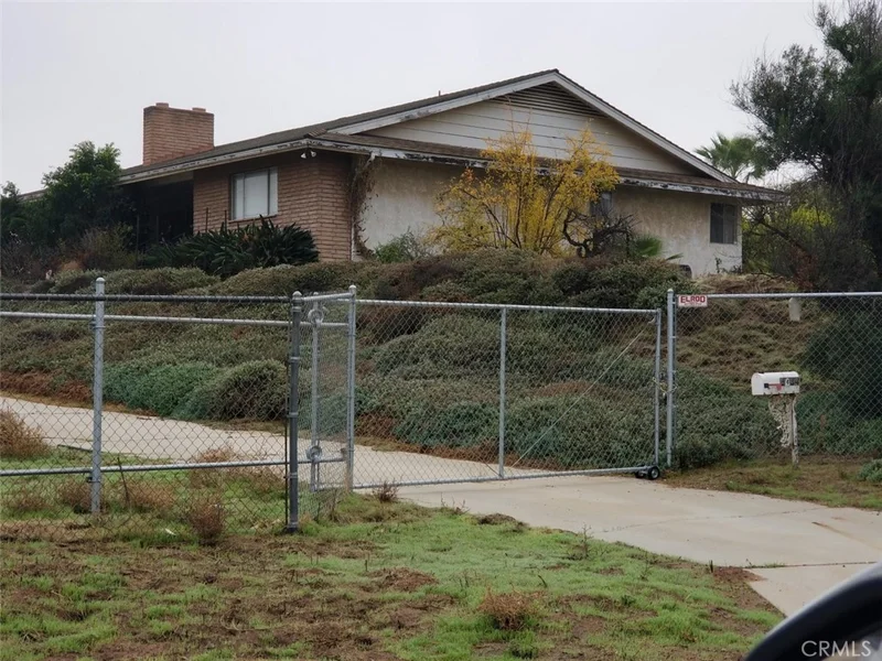 8484 Hermosa, Riverside, CA 92504