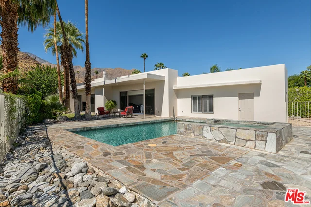 855 W Panorama Road, Palm Springs, CA 92262