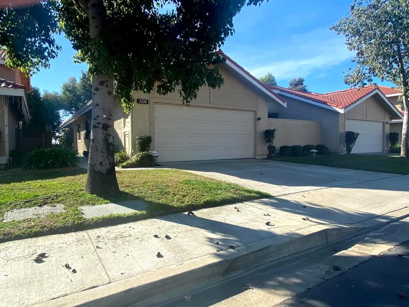 1236 Winged Foot, Upland, CA 91786