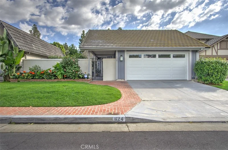 624 Macadamia Lane, Placentia, CA 92870