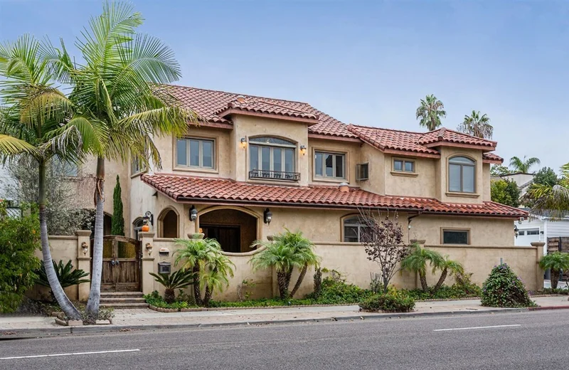 911 4th Street, Coronado, CA 92118