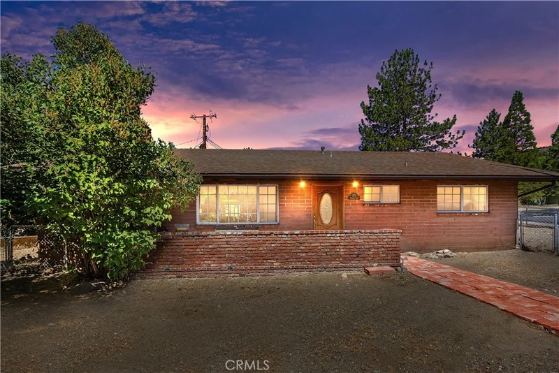 875 Mountain View, Wrightwood, CA 92397