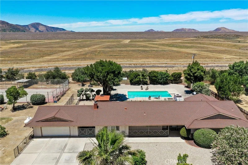 30171 Garnet, Hemet, CA 92543