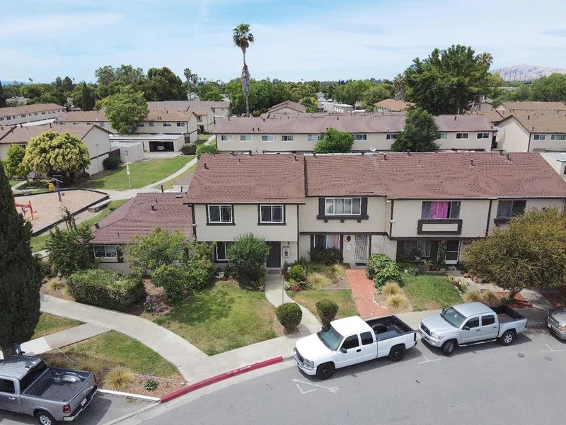 557 7 Trees Village, San Jose, CA 95111