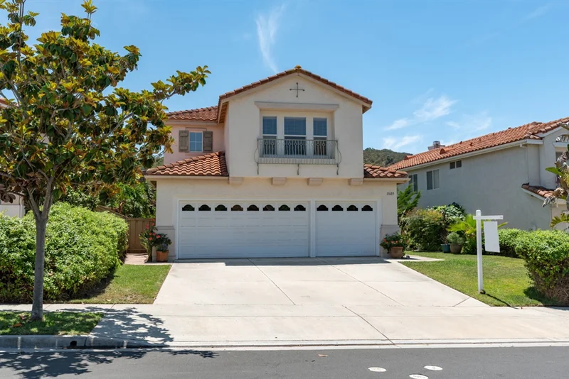 11603 Tree Hollow Lane, San Diego, CA 92128