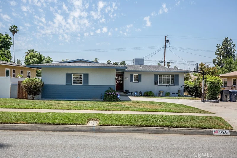 626 Roosevelt Road, Redlands, CA 92374