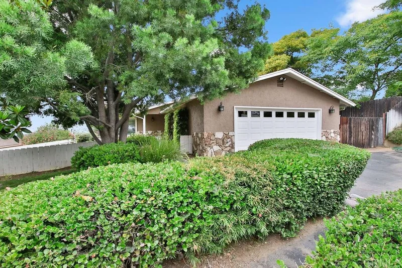 12526 Jackson Hill Dr., El Cajon, CA 92021