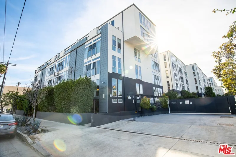 4215 Glencoe #301, Marina Del Rey, CA 90292