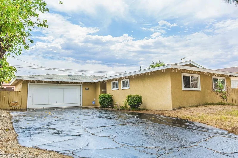 11509 Prager, Sylmar, CA 91342