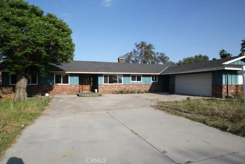 8979 Poplar, Fontana, CA 92335